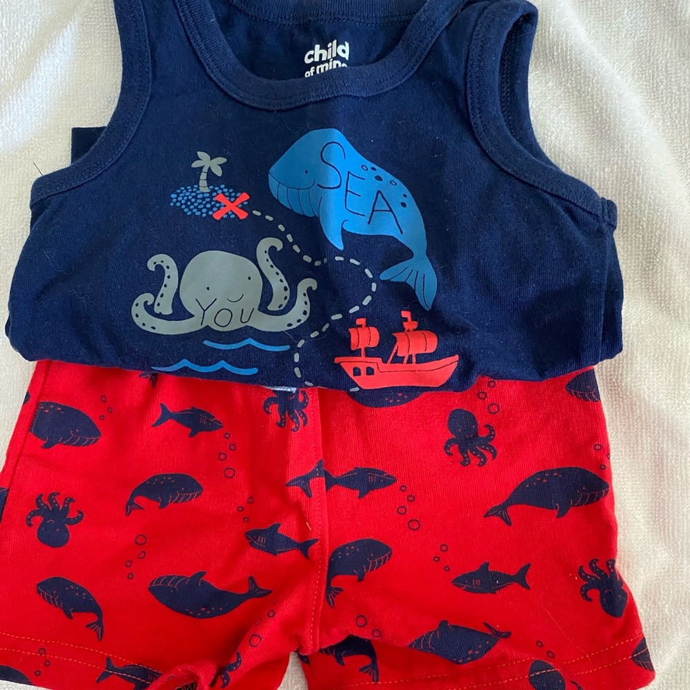 T-shirt and shorts set